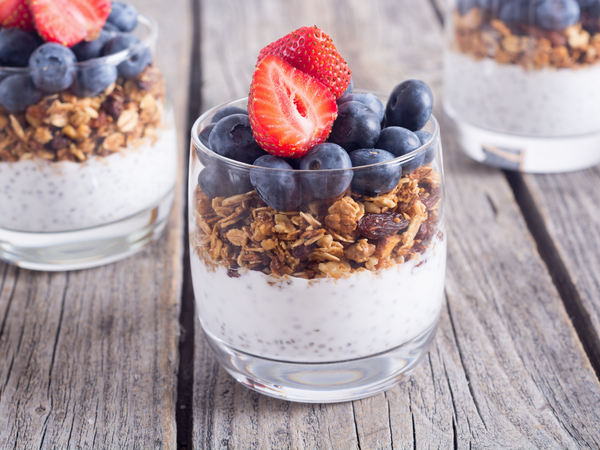 5-Minute Berry Yogurt Parfaits